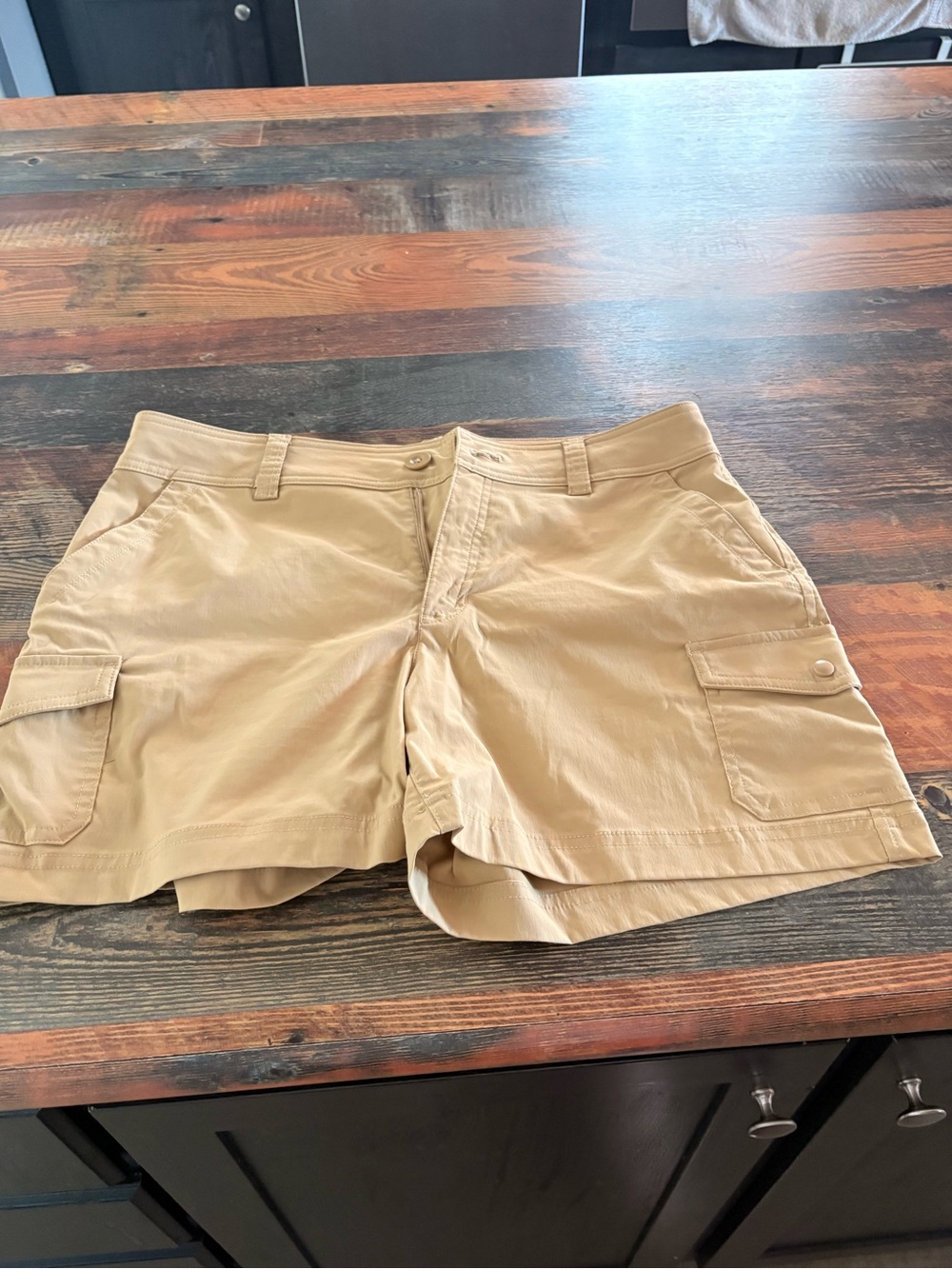 Eddie Bauer-Tan Cargo Shorts - Classic Utility Style